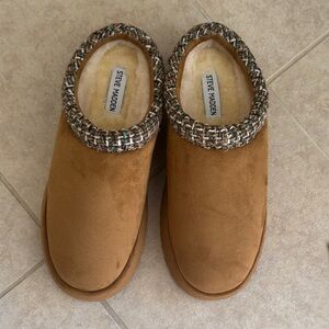 Steve Madden Women's Platform Faux Fur Lined Slip On Mules